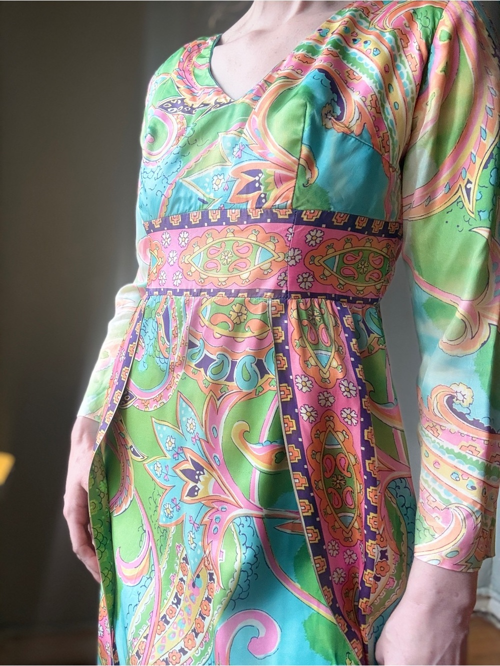Vintage 60s Psychedelic Maxi Dress | Mod Paisley Empire Waist Gown | Size M - Picture 5 of 12
